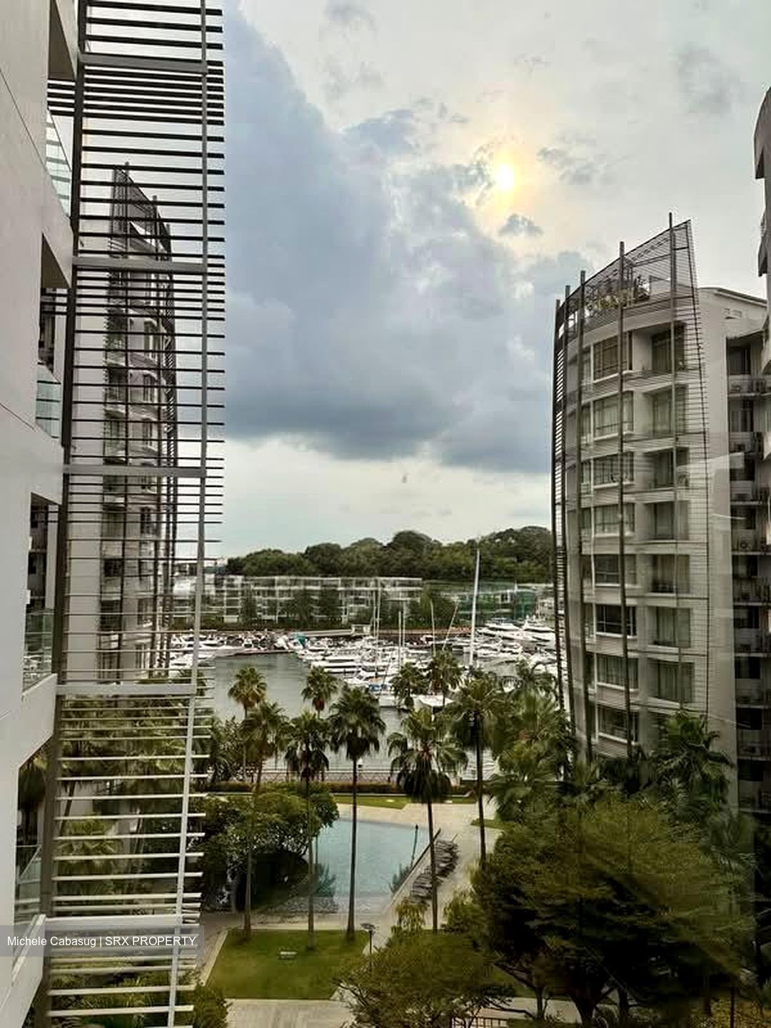 Lakeshore View (D4), Condominium #596288101